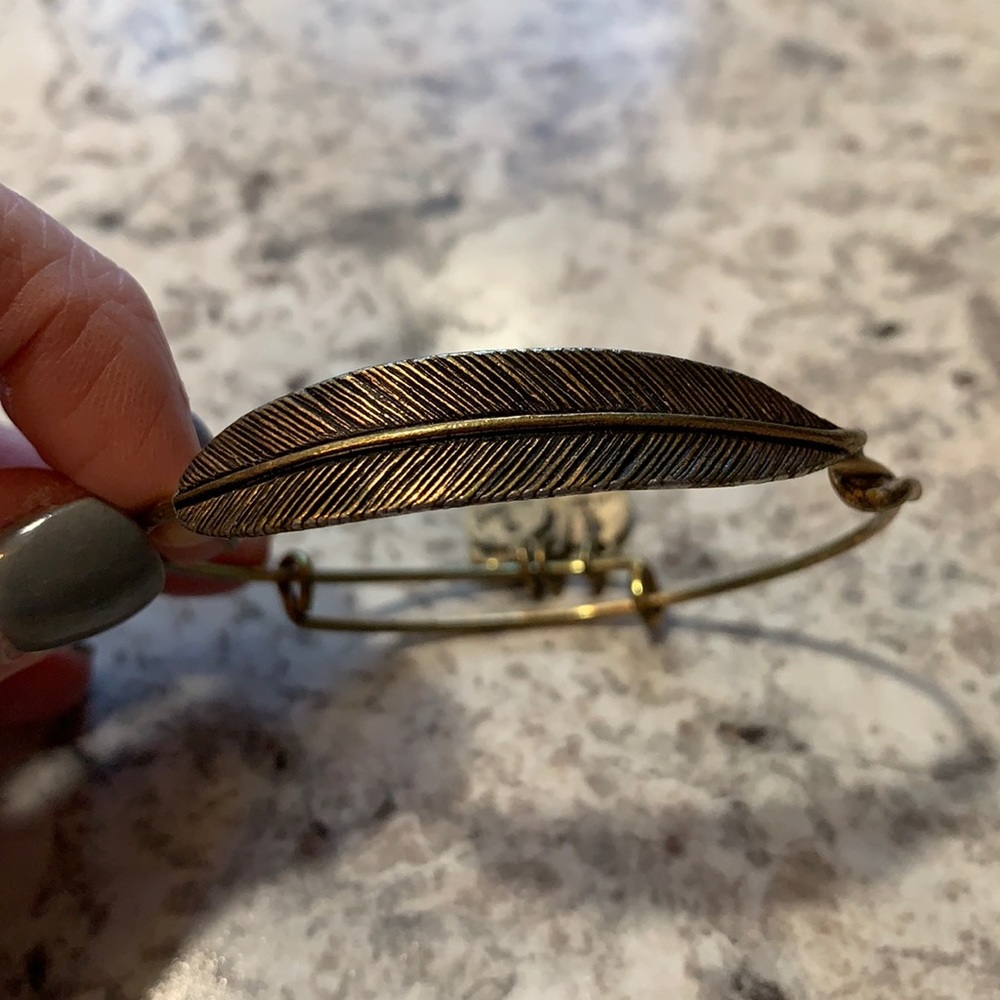 Alex & Ani Feather Bracelet 🪶 lightly worn, like new.